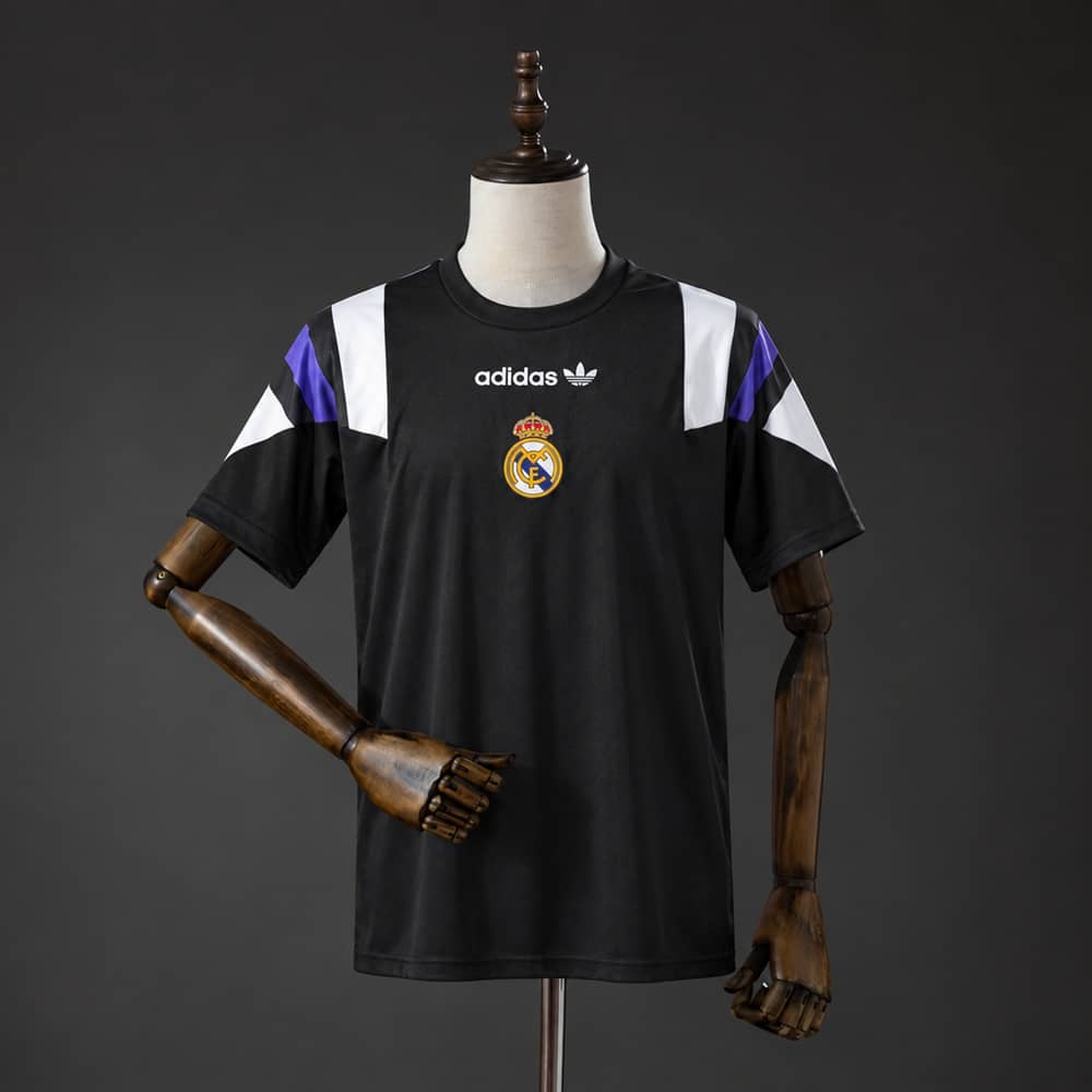 Camisola Real Madrid 2026/2027 EQT Retro Preta