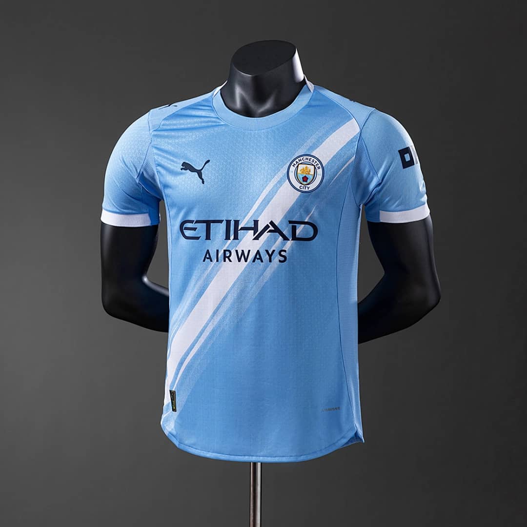 Camisola Principal do Manchester City 2025/2026 (2)
