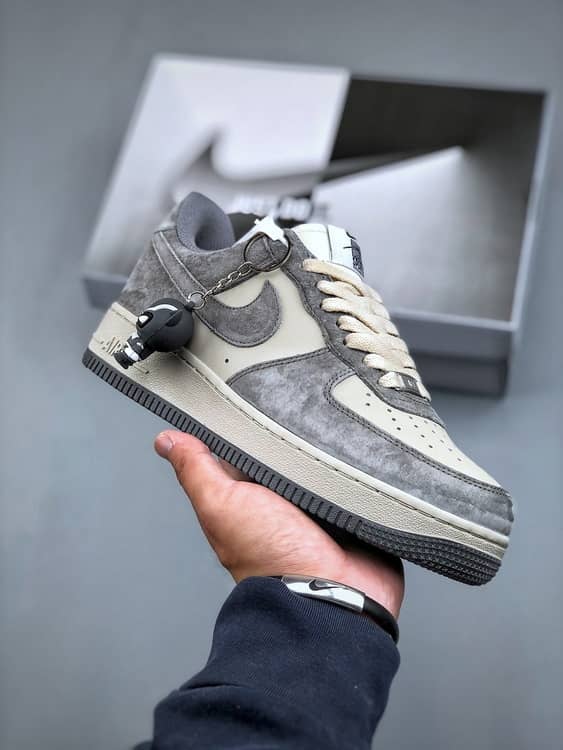 Stussy x Nike Air Force 1 Low 07 Cinza