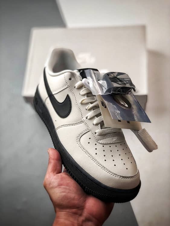 Nike Air Force 1 Low 07 Branco e Preto
