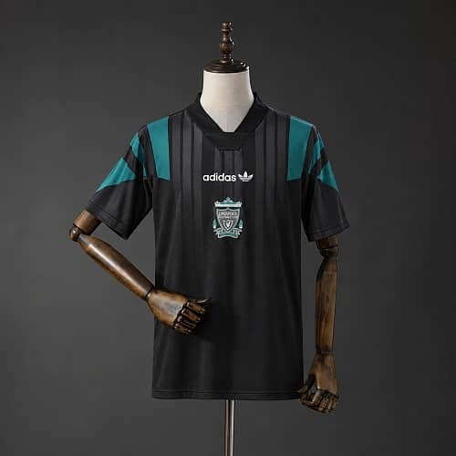 Camisola Liverpool 2026/2027 EQT Retro Preta
