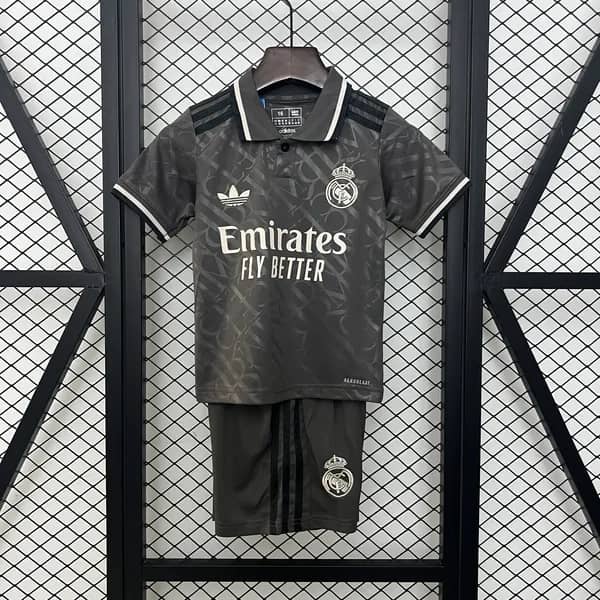 Kit Criança Real Madrid 2024/25 Terceira