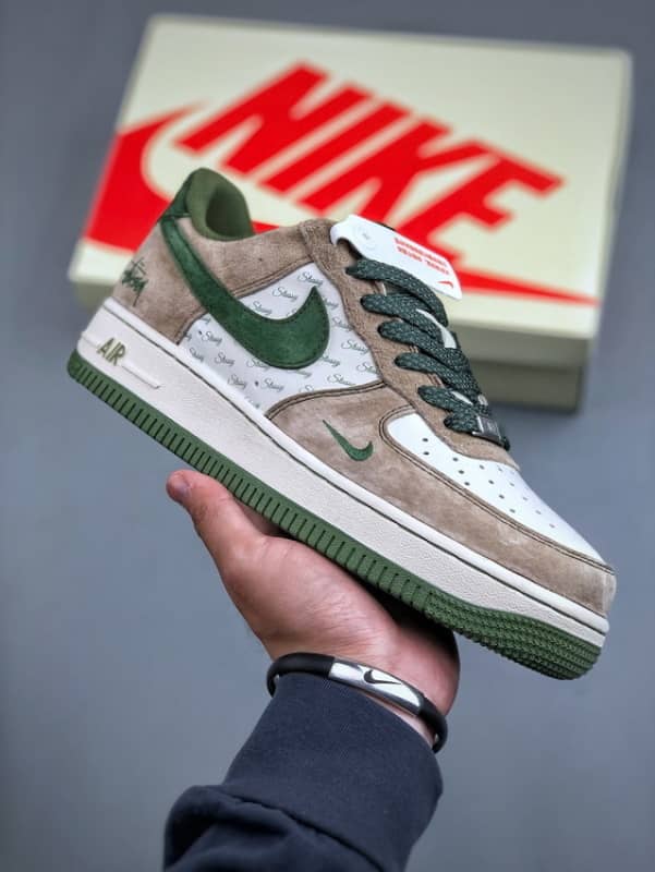 Air Force 1 '07 Low Stüssy Verde e Castanho Claro