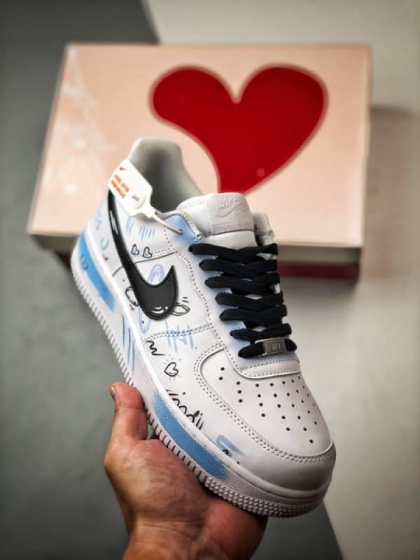 Air Force 1 '07 Low Qixi Limitado Branco, Preto e Azul