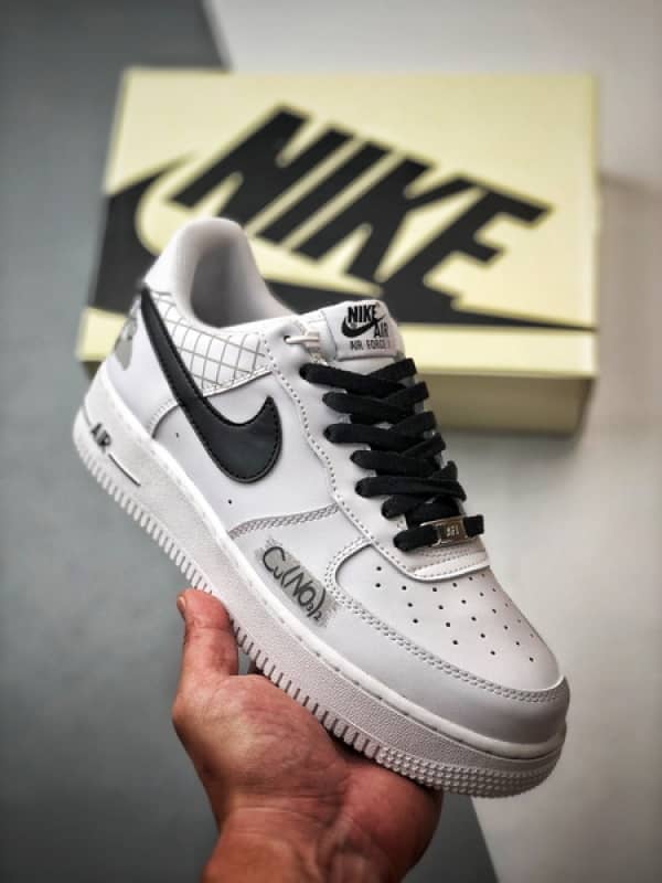 Air Force 1 '07 Low Chemical Graffiti Branco e Preto