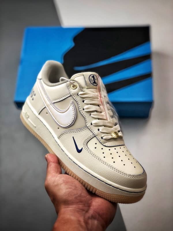 Air Force 1 '07 Low Aniversário Creme e Azul