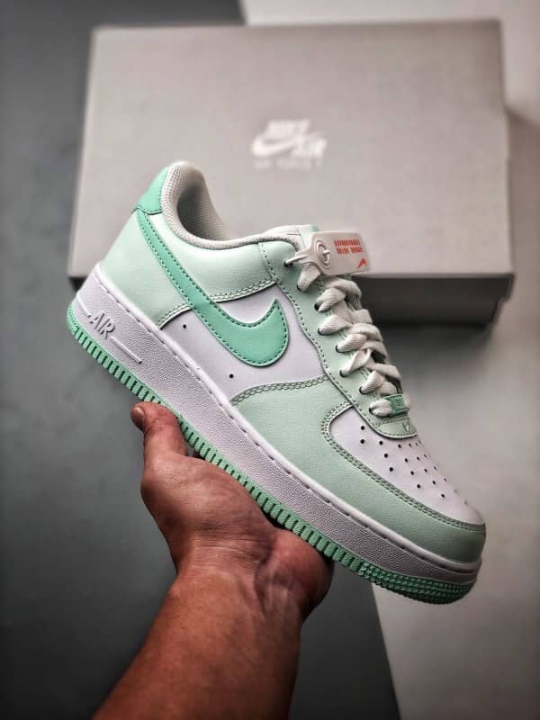 Air Force 1 '07 Low Branco e Verde Claro