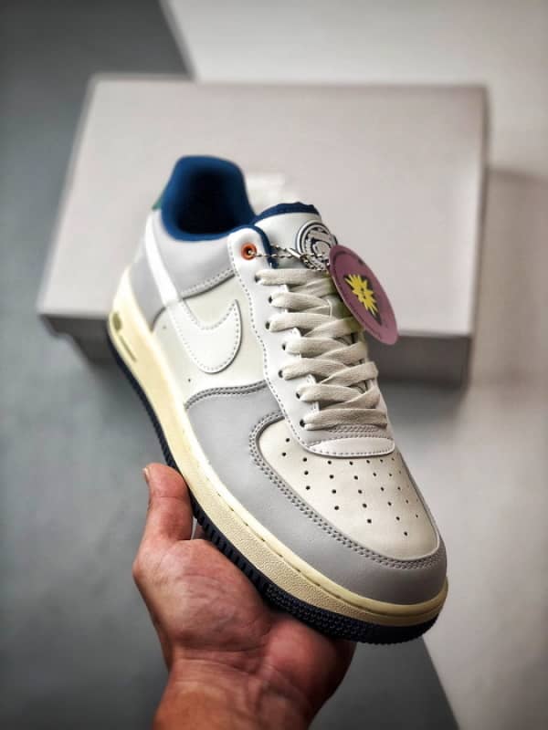 Air Force 1 Low Juvenil Cinza e Branco