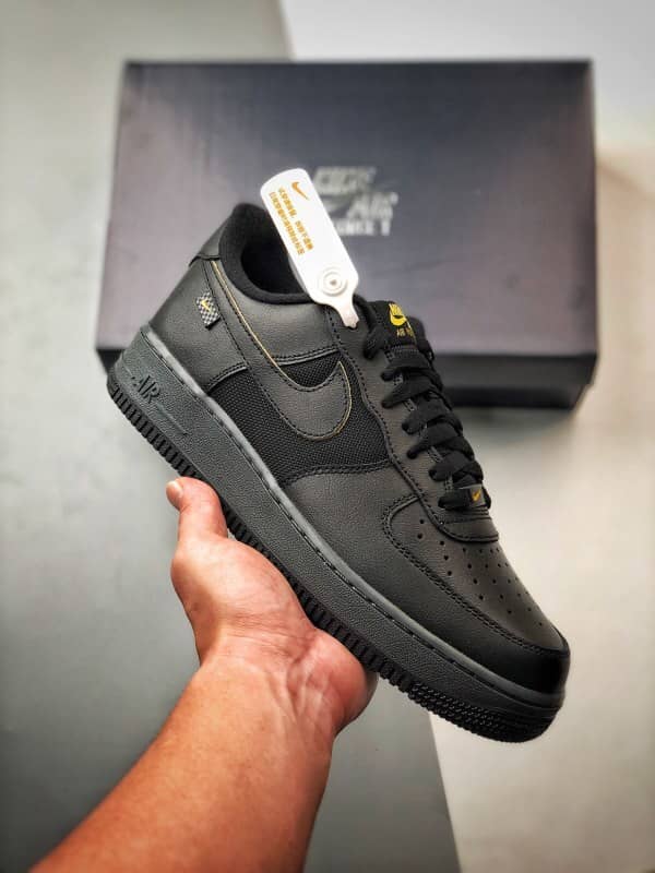 Air Force 1 '07 Low Preto e Amarelo