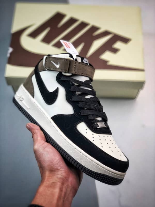 Air Force 1 07 Mid Mocha e Preto Patchwork