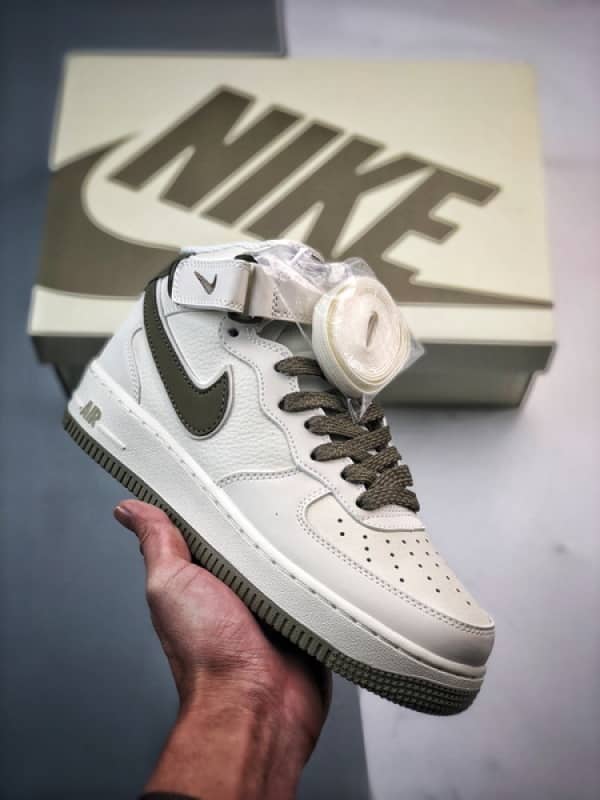 Air Force 1 07 Mid Branco e Verde 3M