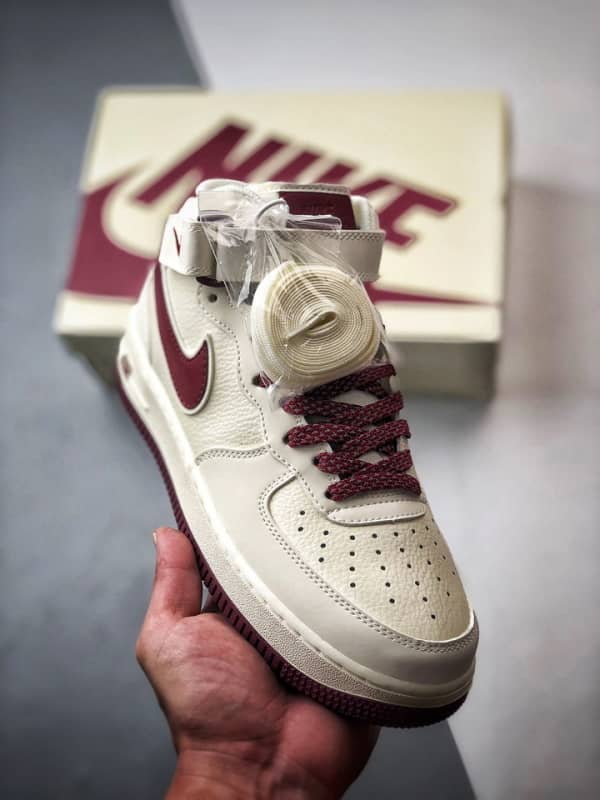 Air Force 1 07 Mid Bege e Vinho Reflexo