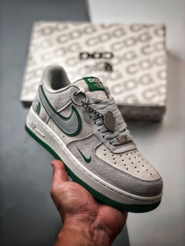 Air Force 1 Low North Face CDG Cinza e Verde