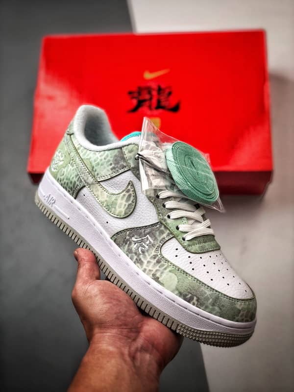 Air Force 1 Low Dragon Year Branco e Ciano