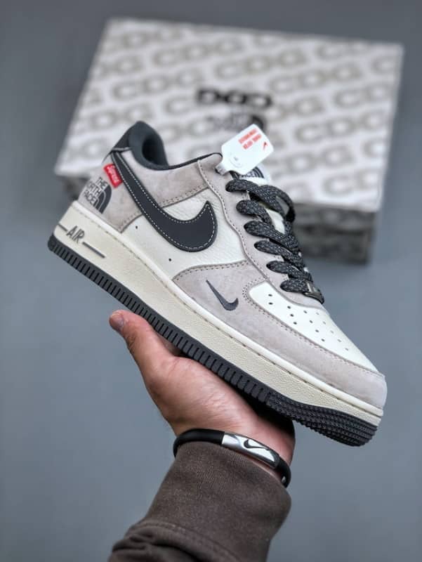 Nike AF1 Low 07 Colaboração The North Face x Supreme