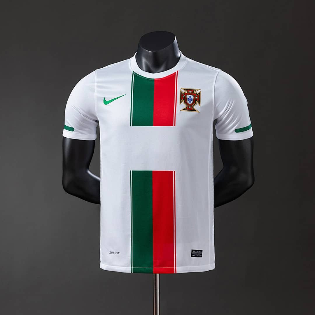 Camisola Alternativa de Portugal 2010 (Retro, Versao Jogador)