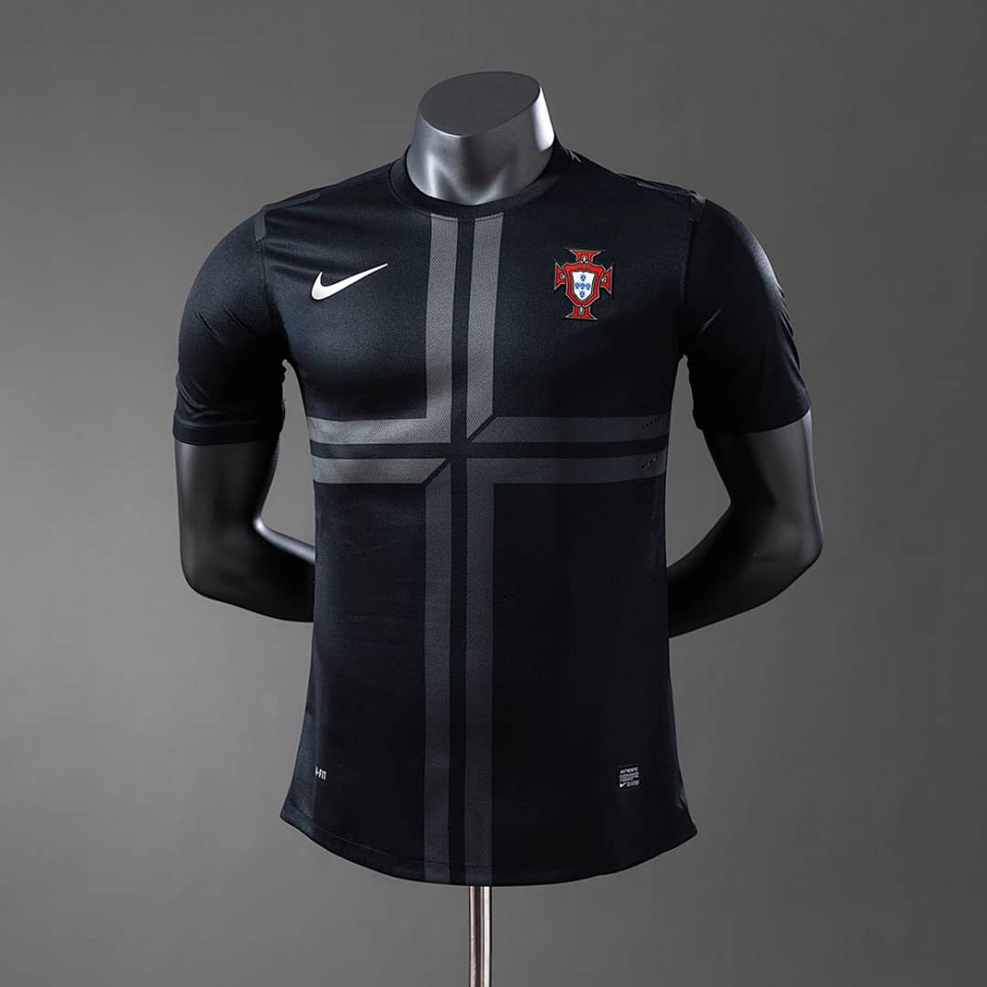 Camisola Alternativa de Portugal 2013 (Retro, Versao Jogador)