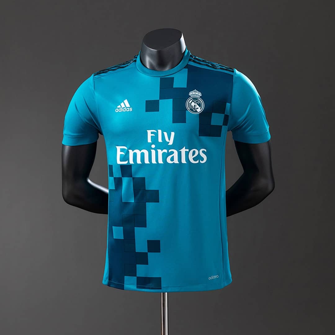 Camisola Terceira do Real Madrid 2017/2018 (Retro, Versao Jogador)