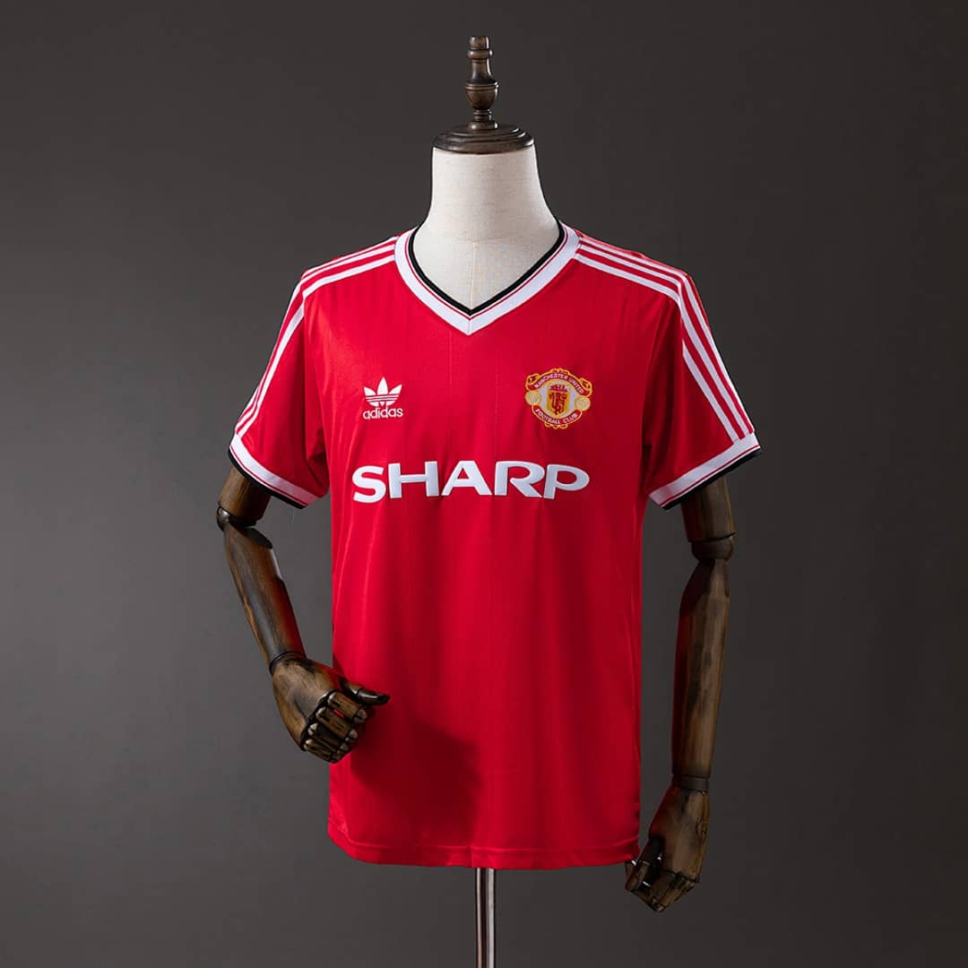 Camisola Principal do Manchester United 1983/1984 (Retro)