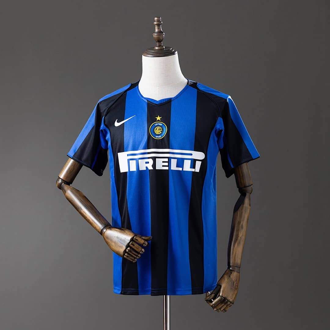 Camisola Principal do Inter Milan 2004/2005 (Retro)