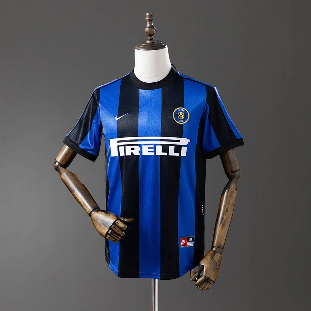 Camisola Principal do Inter Milan 1999/2000 (Retro)