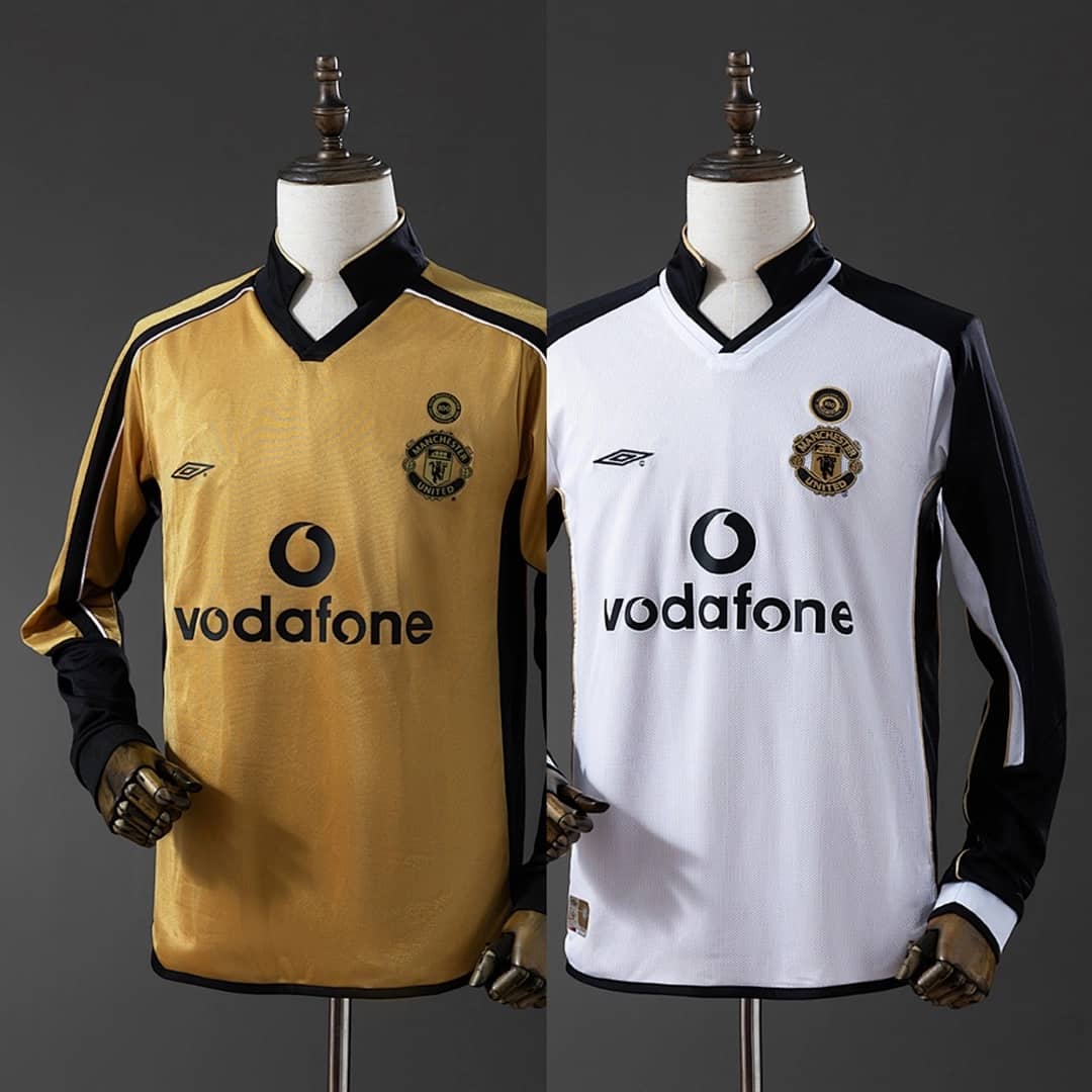 Camisola Manchester United 2001/2002 Aniversario (Retro, Manga Longa)