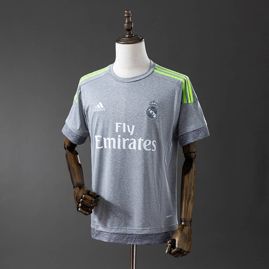 Camisola Alternativa do Real Madrid 2015/2016 (Retro)