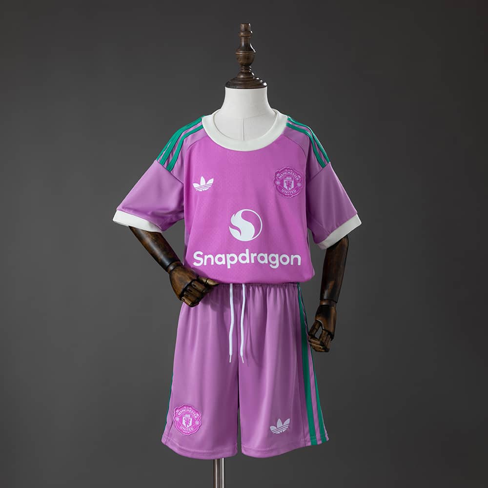 Kit Criança Manchester United 2026/2027 Guarda-Redes Alternativa Rosa