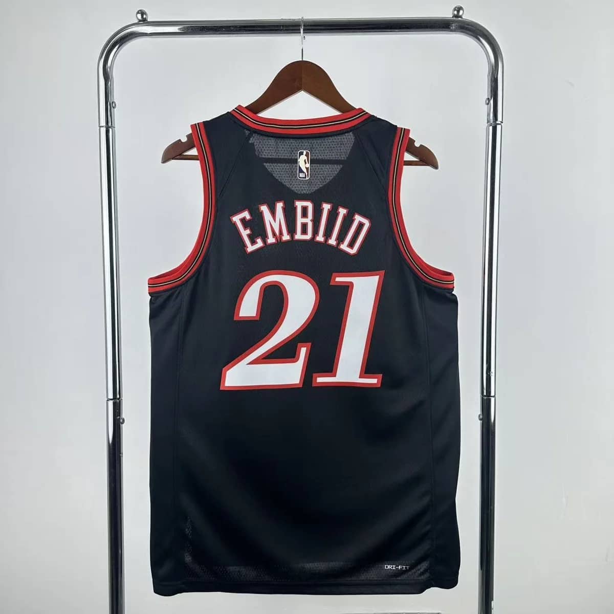 Camisola NBA Philadelphia 76ers Classic Edition Preta 2025/26 - Joel Embiid #21
