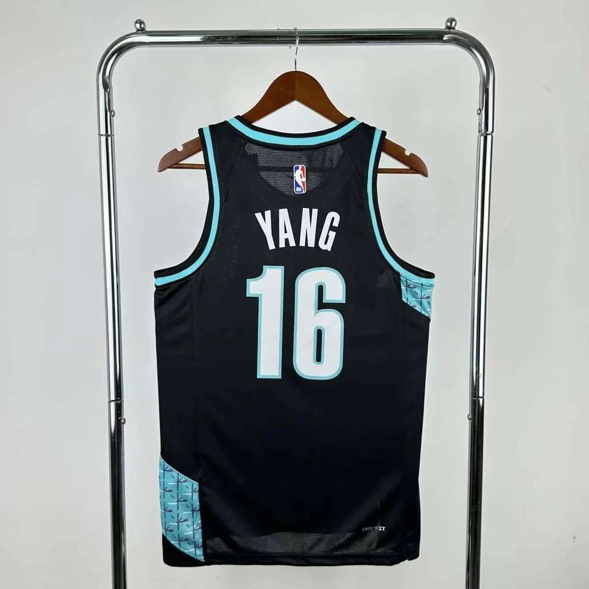 Camisola NBA Portland Trail Blazers City Edition 2025/26 - Yang Hansen #16