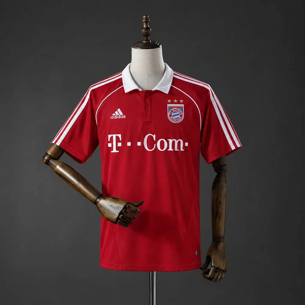 Camisola Principal Bayern Munique 2005/2006 (Retro)