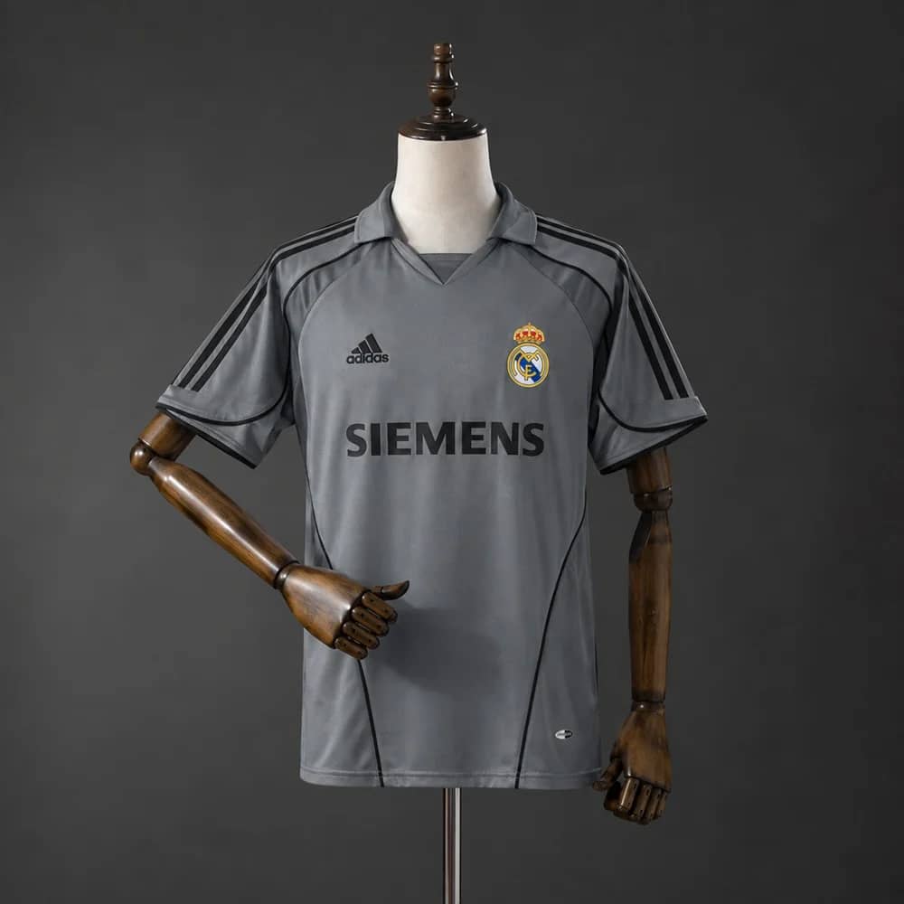 Camisola Terceira Real Madrid 2005/2006 (Retro)