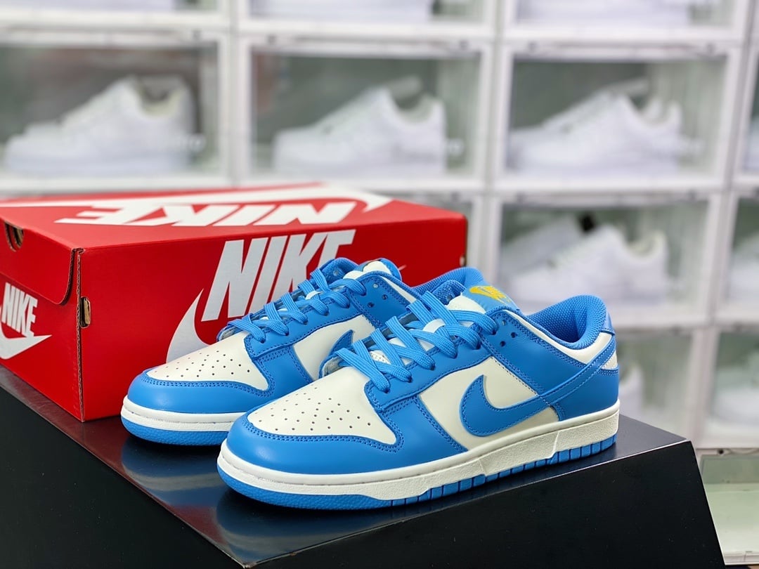NK Dunk Low North Carolina Azul e Branco