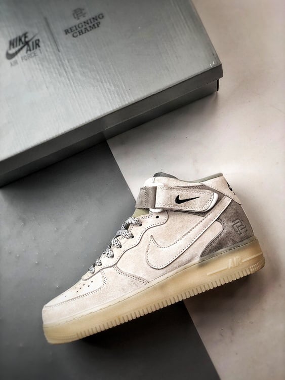 x Air Force 1 Mid Bege e Cinzento Camurca - Vista 8