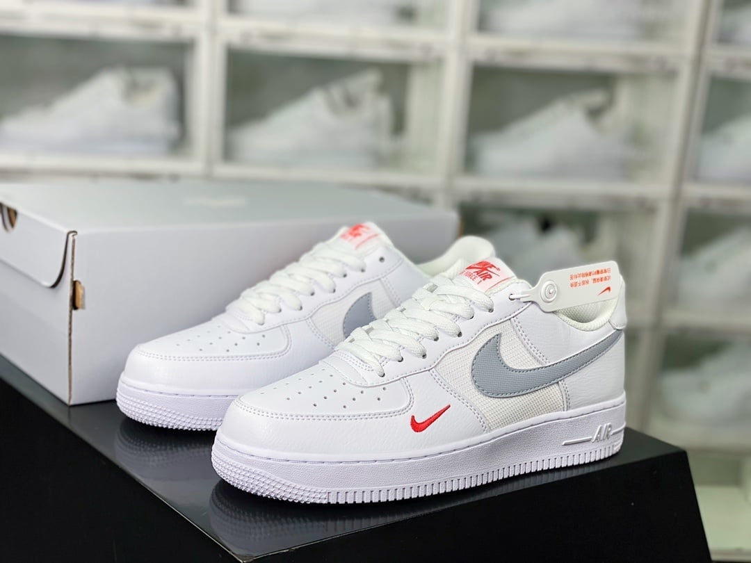 Nike Patchwork Branco, Cinza e Vermelho Double Hook