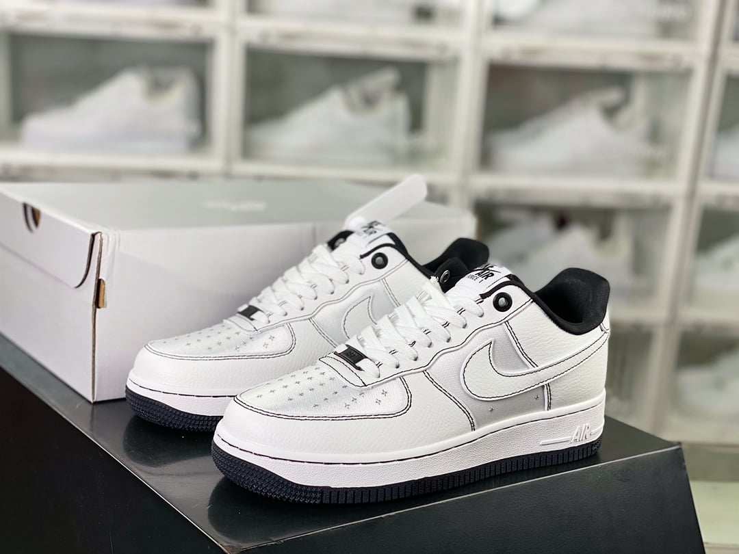Nike Patchwork Seda Branco, Preto e Prata