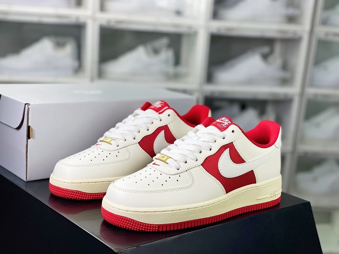 Nike Patchwork Creme e University Red Oxidado