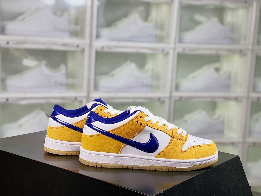NK Dunk Low Lakers
