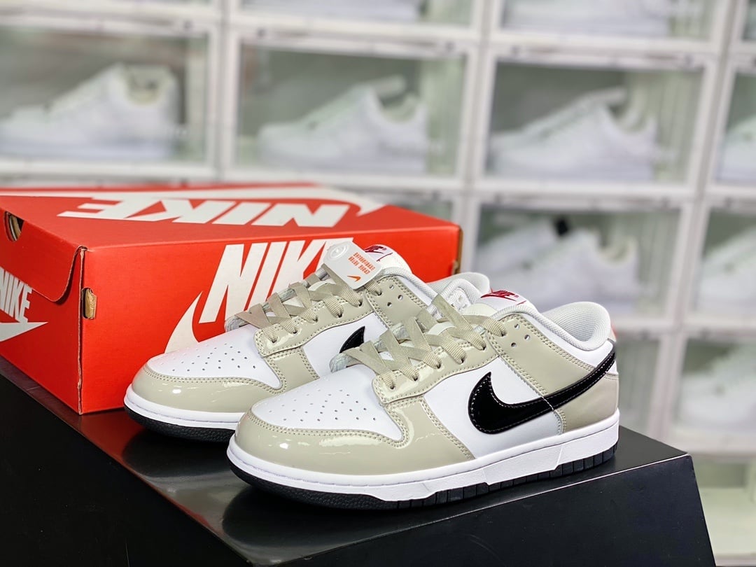 NK Dunk Low Branco Preto Amarelo