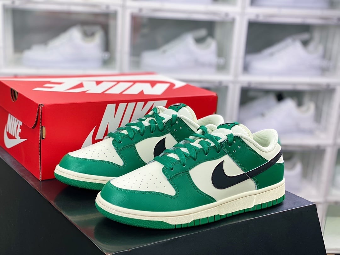 NK Dunk Low Verde Preto Branco Raspadinha