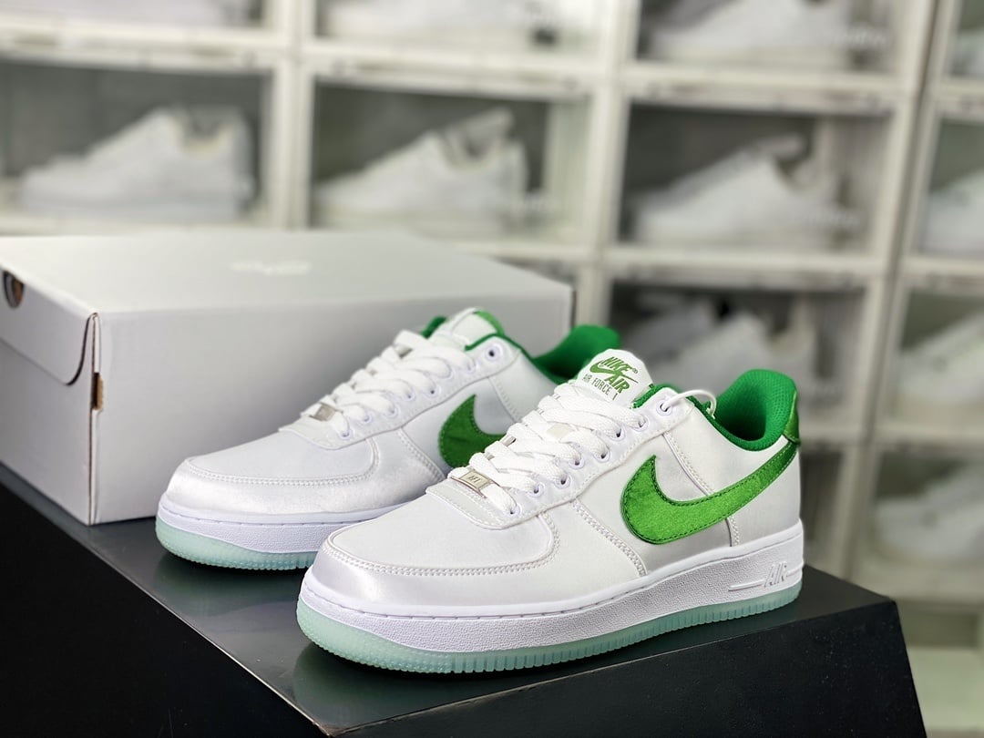 Nike Silk Branco e Verde