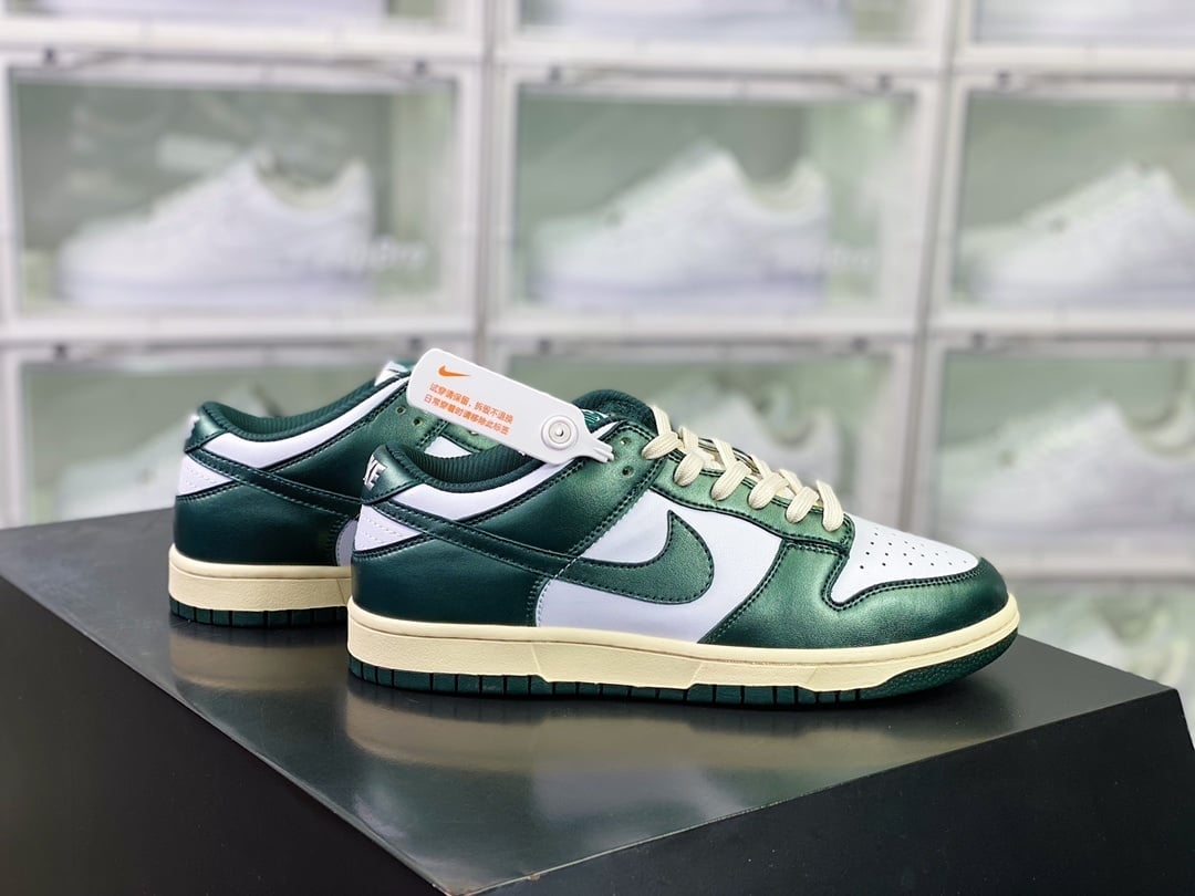 NK Dunk Low Branco e Verde Worn