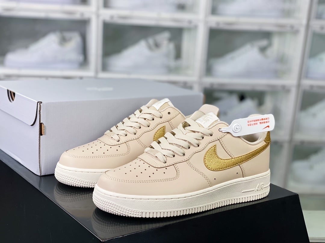 Nike Leather Khaki, Amêndoa e Ouro Hook