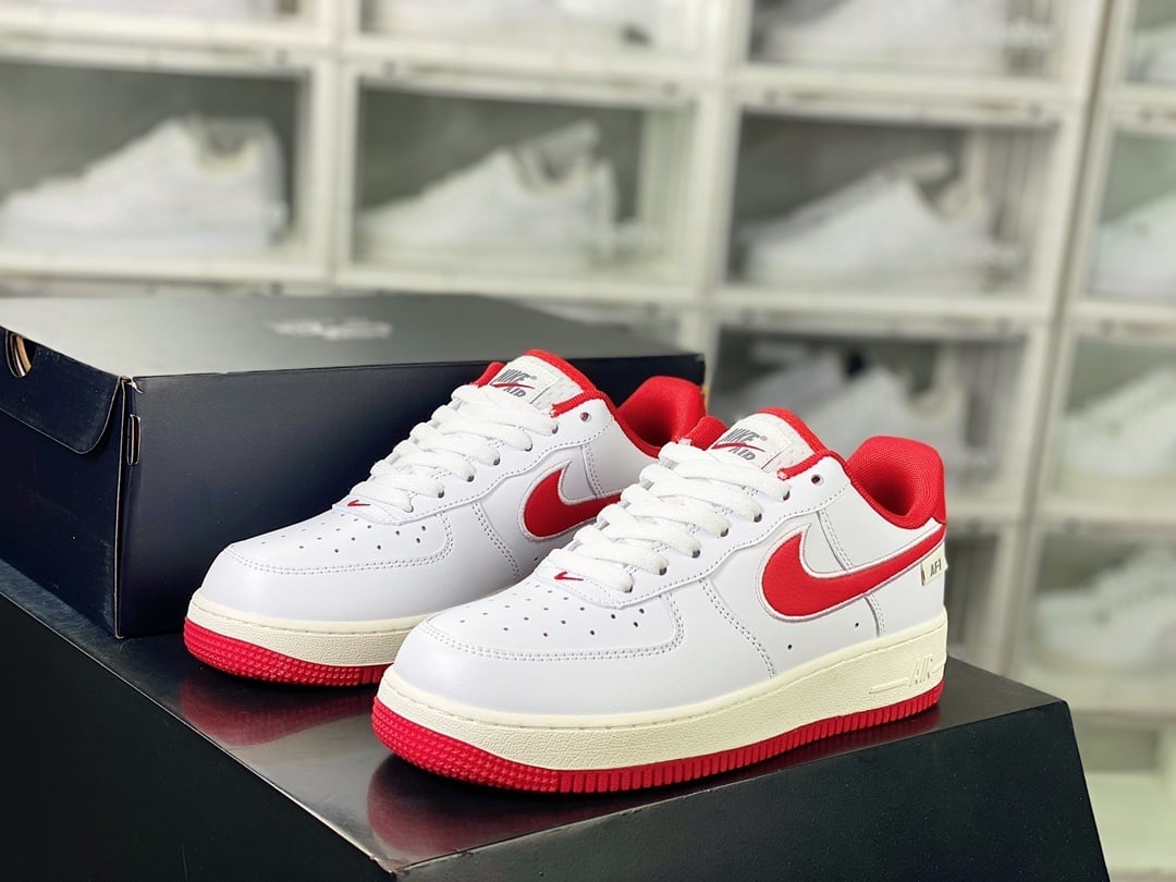 Nike Leather Branco e University Red Bordado Hook