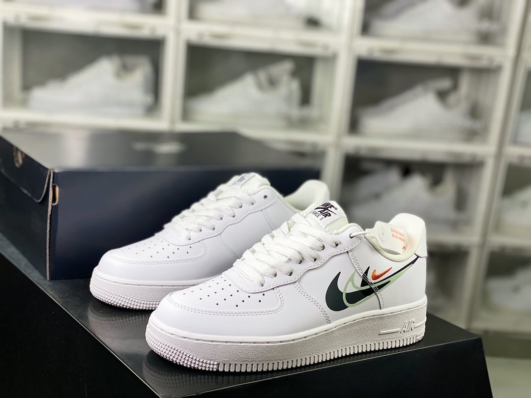Nike Leather Branco, Preto e Verde com Quatro Hooks