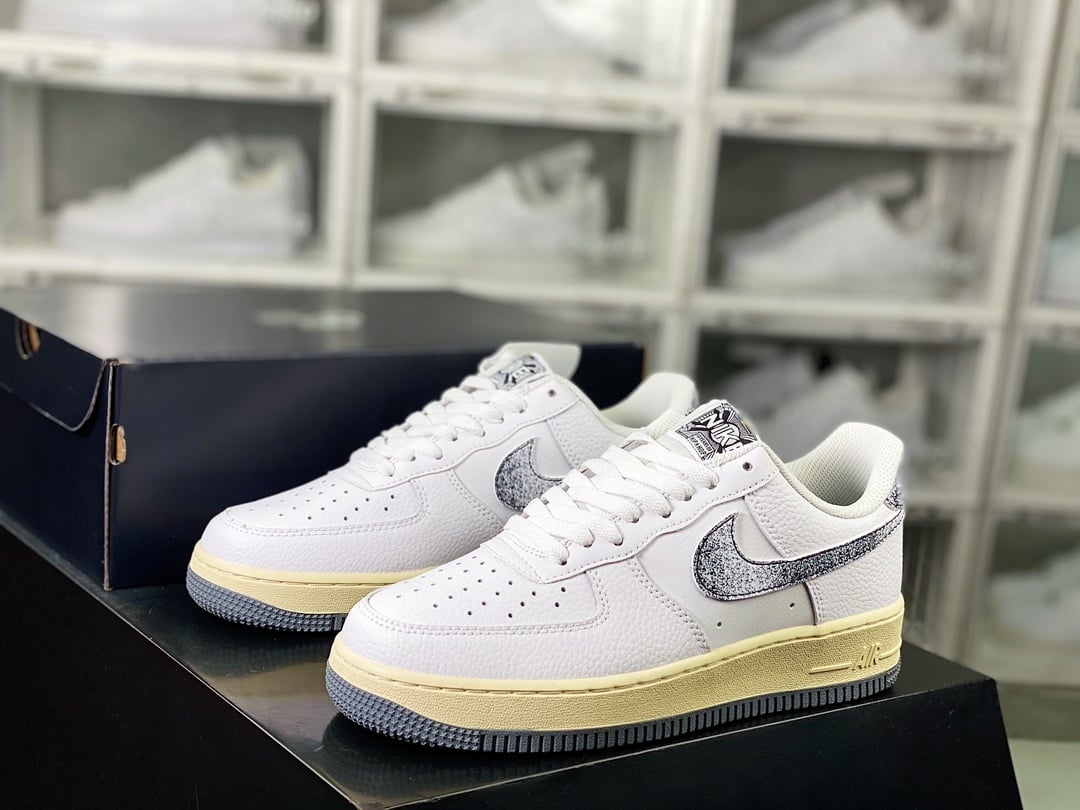 Nike Leather Branco, Preto e Prata Gradiente Hook