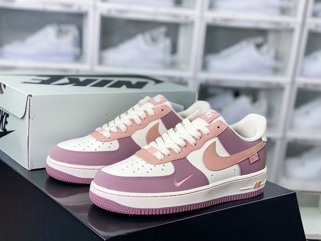 Nike Leather Roxo Sujo, Creme e Marrom com Pequeno Hook