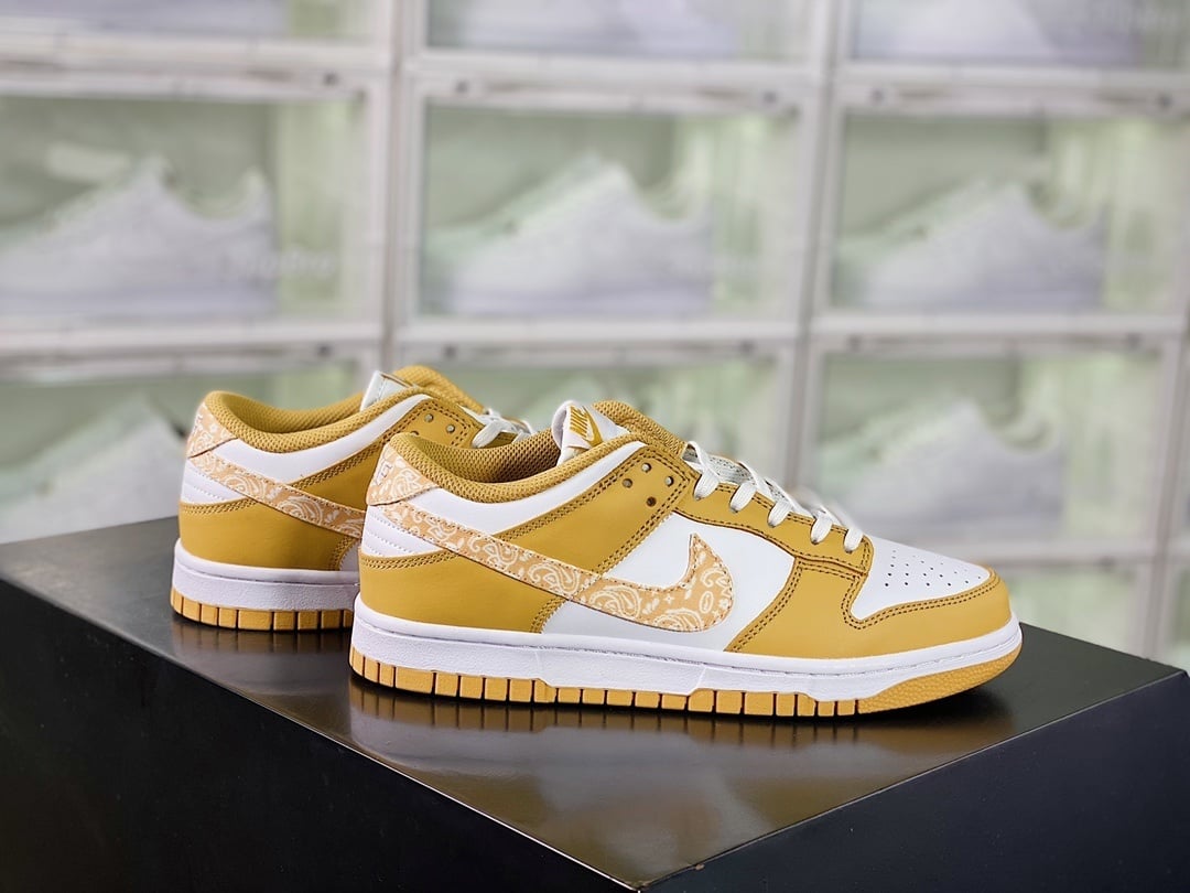 NK Dunk Low Couro Amarelo e Branco Paisley
