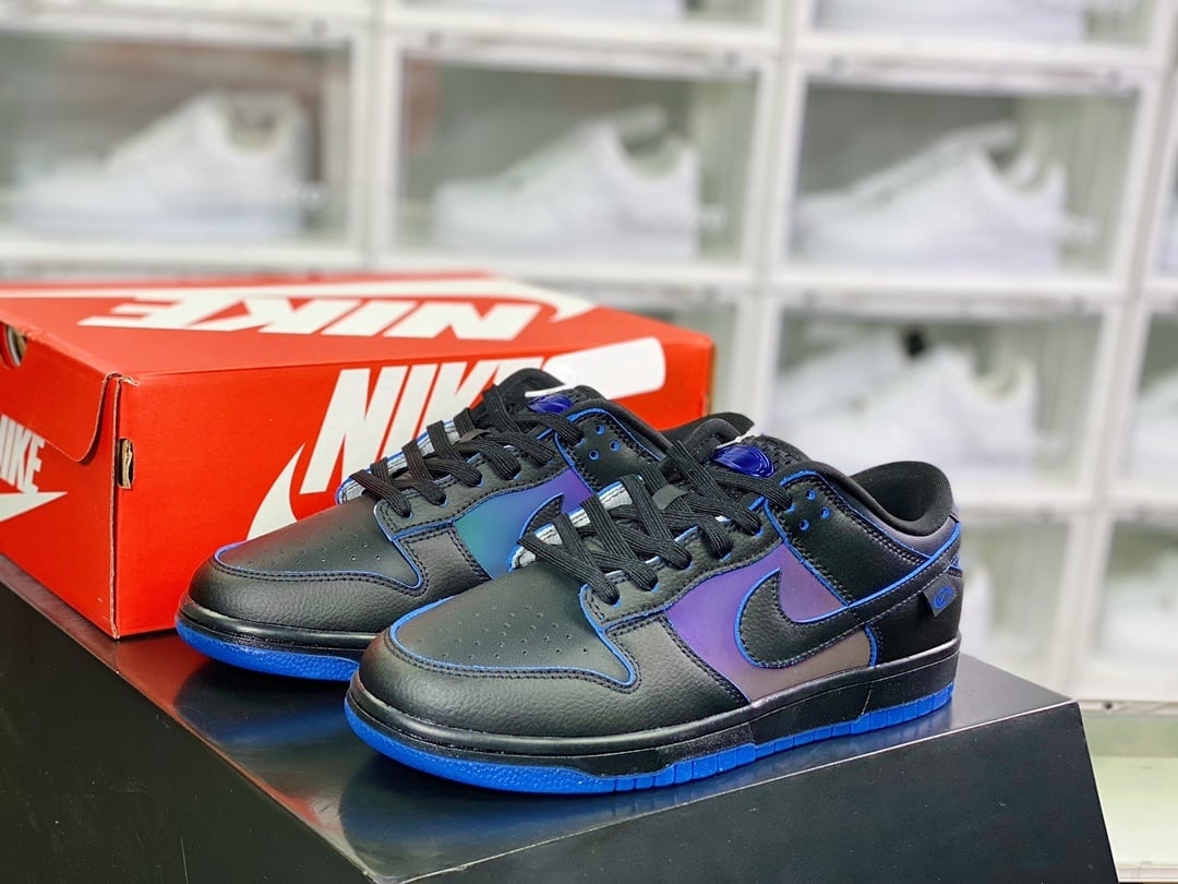 NK Dunk Low Preto e Azul Reflectivo