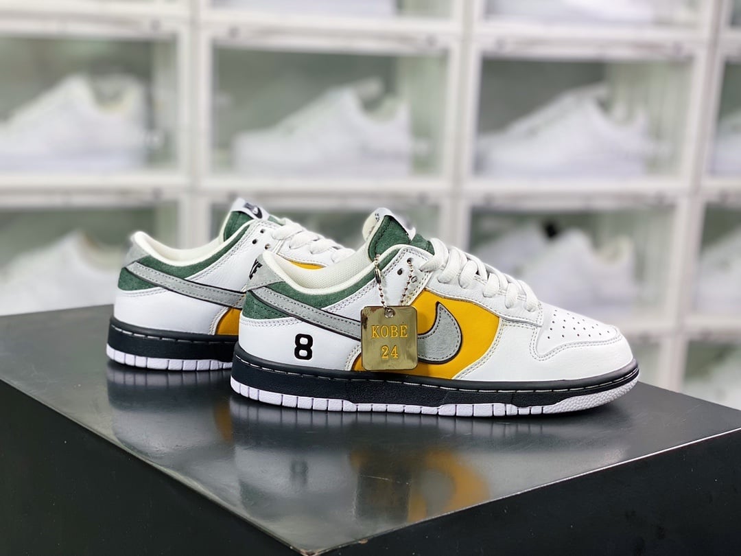 NK Dunk Low Kobe Branco e Amarelo 24